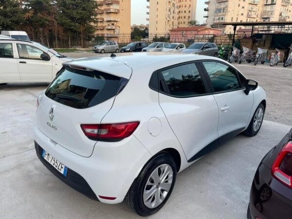 Renault Clio
Anno 2018, 
1.5 diesel, 
190.000 km - immagine 4