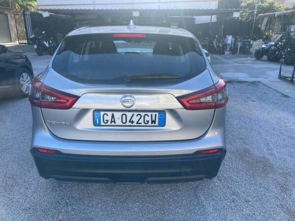 Nissan Qashqai 
Anno 2020
1.5 diesel
177000 km
cambio automatico - immagine 4